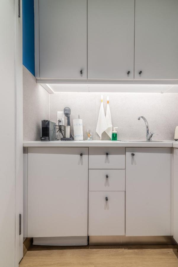Apla Mini In Downtown Apartment *